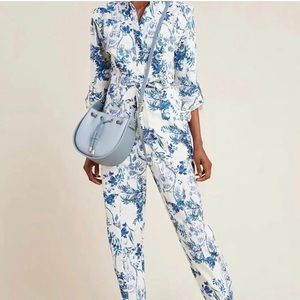 ANTHROPOLOGIE Blue & White Floral Lucienne Long Sleeve Pants Jumpsuit size 12